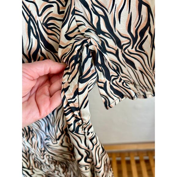 ASOS New Look Maxi Dress in Brown Zebra Print - Picture 10 of 11